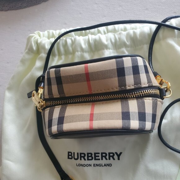 Authenticité Burberry - Picture 2 of 4